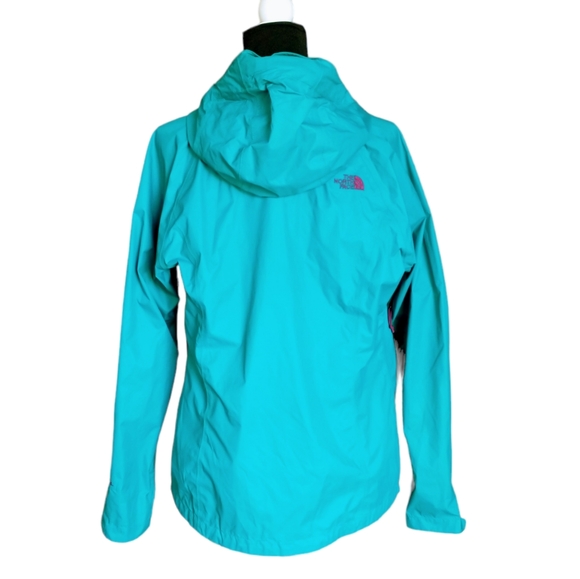 The North Face Women's Rain Jacket. - Picture 11 of 15